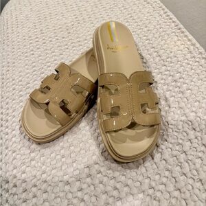 Sam Edelman Beige Patent Slide Sandals